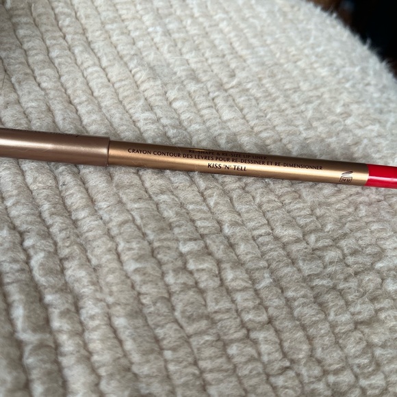 NEW Charlotte Tilbury Lip Cheat Lip Liner Kiss ‘N’ Tell. New! - Picture 1 of 2